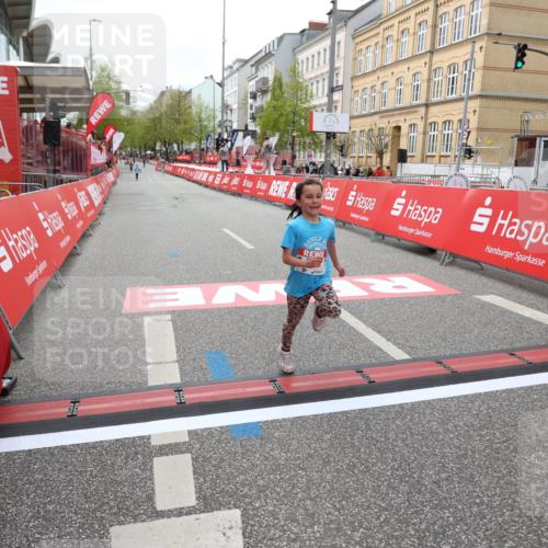 25.04.2026 - Das Zehntel Strokosch-Dieckow http://msf.ph/oto/9632495 25.04.2026 11:12:32 Ziel 6447, 6451 meine-sportfotos.de