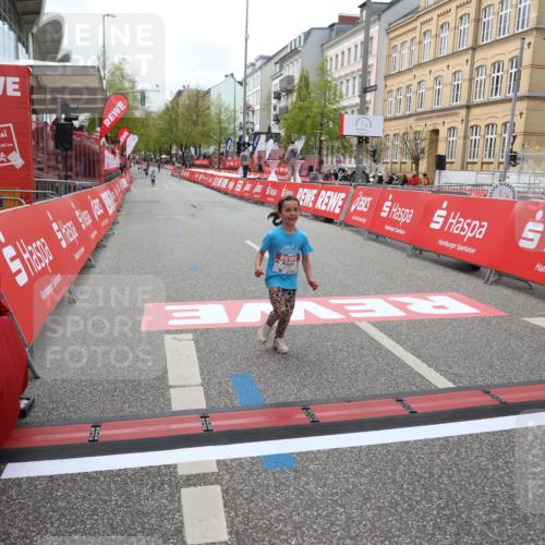 25.04.2026 - Das Zehntel Strokosch-Dieckow http://msf.ph/oto/9632499 25.04.2026 11:12:31 Ziel 6447, 6451 meine-sportfotos.de