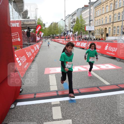 25.04.2026 - Das Zehntel Strokosch-Dieckow http://msf.ph/oto/9632519 25.04.2026 11:12:27 Ziel 6447, 6451 meine-sportfotos.de