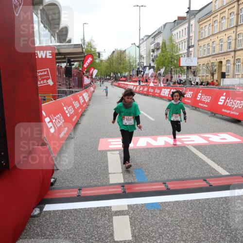 25.04.2026 - Das Zehntel Strokosch-Dieckow http://msf.ph/oto/9632531 25.04.2026 11:12:26 Ziel 6447, 6451 meine-sportfotos.de