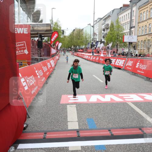 25.04.2026 - Das Zehntel Strokosch-Dieckow http://msf.ph/oto/9632543 25.04.2026 11:12:26 Ziel 6447, 6451 meine-sportfotos.de