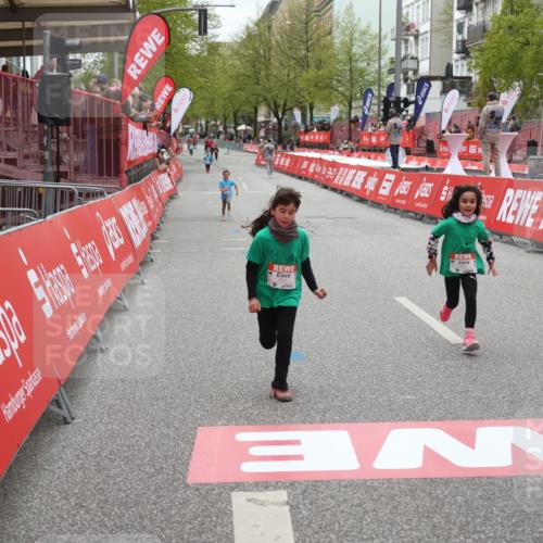 25.04.2026 - Das Zehntel Strokosch-Dieckow http://msf.ph/oto/9632548 25.04.2026 11:12:25 Ziel 6447, 6451 meine-sportfotos.de