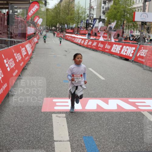25.04.2026 - Das Zehntel Strokosch-Dieckow http://msf.ph/oto/9632574 25.04.2026 11:12:16 Ziel 5085, 6579, 6596 meine-sportfotos.de