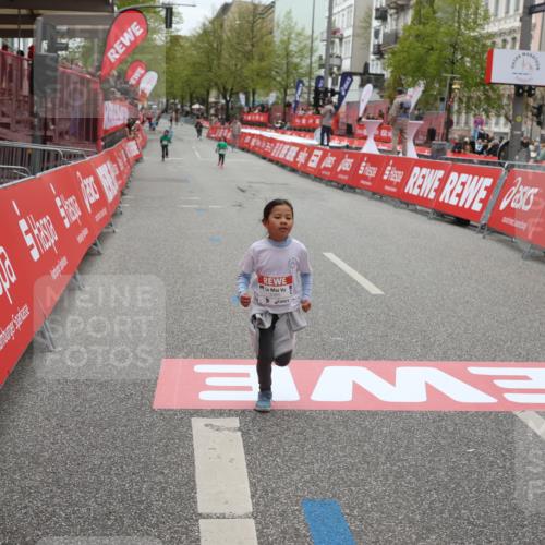 25.04.2026 - Das Zehntel Strokosch-Dieckow http://msf.ph/oto/9632576 25.04.2026 11:12:16 Ziel 5085, 6579, 6596 meine-sportfotos.de