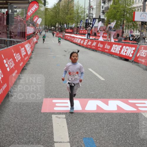 25.04.2026 - Das Zehntel Strokosch-Dieckow http://msf.ph/oto/9632578 25.04.2026 11:12:16 Ziel 5085, 6579, 6596 meine-sportfotos.de