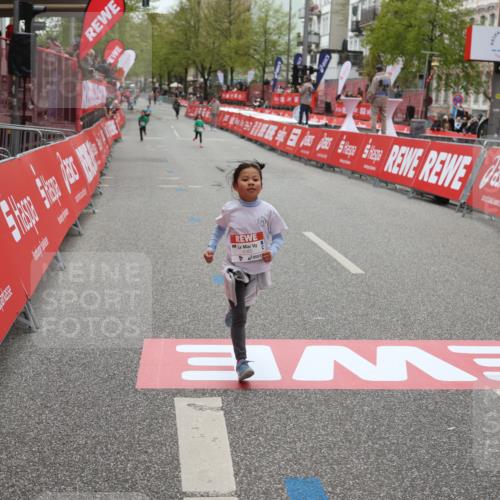25.04.2026 - Das Zehntel Strokosch-Dieckow http://msf.ph/oto/9632580 25.04.2026 11:12:16 Ziel 5085, 6579, 6596 meine-sportfotos.de