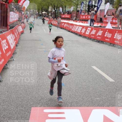 25.04.2026 - Das Zehntel Strokosch-Dieckow http://msf.ph/oto/9632582 25.04.2026 11:12:15 Ziel 5085, 6579, 6596 meine-sportfotos.de