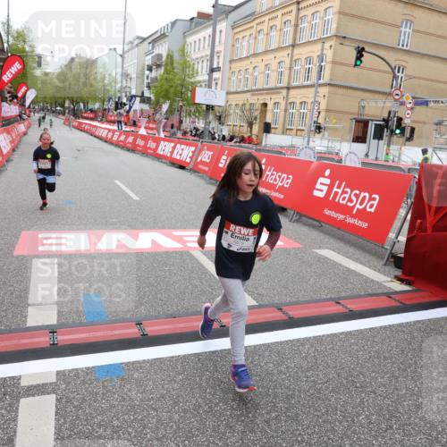25.04.2026 - Das Zehntel Strokosch-Dieckow http://msf.ph/oto/9632623 25.04.2026 11:12:11 Ziel 5128, 6579, 6596 meine-sportfotos.de