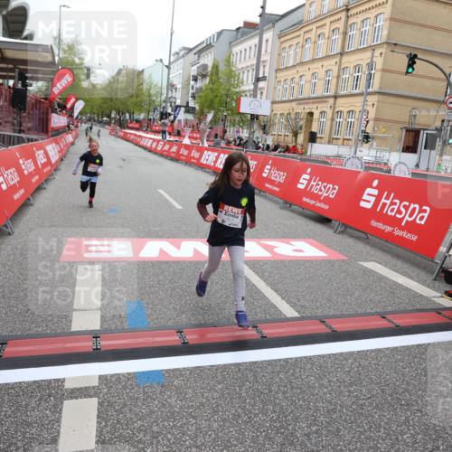 25.04.2026 - Das Zehntel Strokosch-Dieckow http://msf.ph/oto/9632630 25.04.2026 11:12:11 Ziel 5128, 6579, 6596 meine-sportfotos.de
