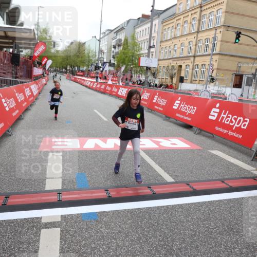 25.04.2026 - Das Zehntel Strokosch-Dieckow http://msf.ph/oto/9632631 25.04.2026 11:12:11 Ziel 5128, 6579, 6596 meine-sportfotos.de