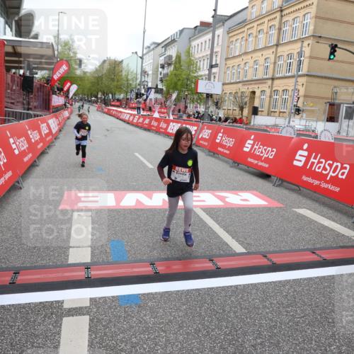 25.04.2026 - Das Zehntel Strokosch-Dieckow http://msf.ph/oto/9632634 25.04.2026 11:12:11 Ziel 5128, 6579, 6596 meine-sportfotos.de