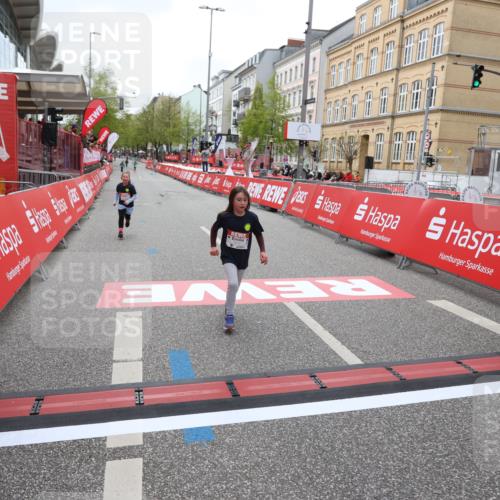 25.04.2026 - Das Zehntel Strokosch-Dieckow http://msf.ph/oto/9632636 25.04.2026 11:12:10 Ziel 5128, 6579, 6596 meine-sportfotos.de