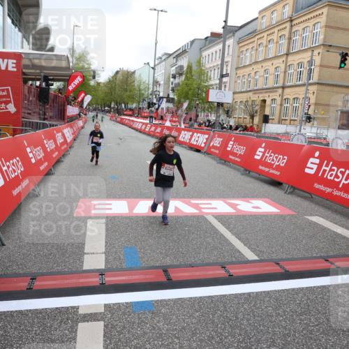 25.04.2026 - Das Zehntel Strokosch-Dieckow http://msf.ph/oto/9632641 25.04.2026 11:12:10 Ziel 5128, 6579, 6596 meine-sportfotos.de