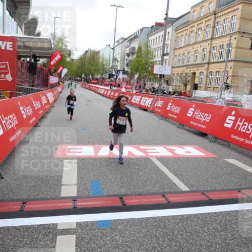 25.04.2026 - Das Zehntel Strokosch-Dieckow http://msf.ph/oto/9632644 25.04.2026 11:12:10 Ziel 5128, 6579, 6596 meine-sportfotos.de