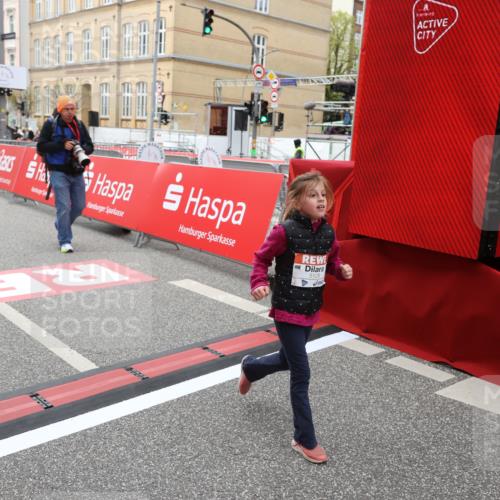 25.04.2026 - Das Zehntel Strokosch-Dieckow http://msf.ph/oto/9632665 25.04.2026 11:12:06 Ziel 5128, 5986 meine-sportfotos.de