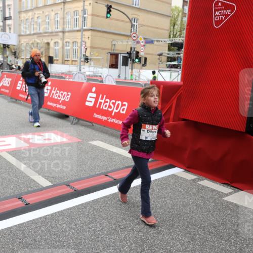 25.04.2026 - Das Zehntel Strokosch-Dieckow http://msf.ph/oto/9632667 25.04.2026 11:12:06 Ziel 5128, 5986 meine-sportfotos.de