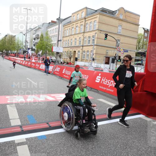 25.04.2026 - Das Zehntel Strokosch-Dieckow http://msf.ph/oto/9632704 25.04.2026 11:12:00 Ziel 5986, 7342, 7783, 7792 meine-sportfotos.de