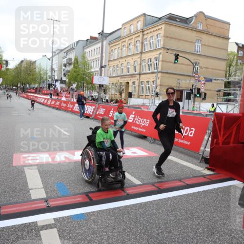 25.04.2026 - Das Zehntel Strokosch-Dieckow http://msf.ph/oto/9632711 25.04.2026 11:11:59 Ziel 5986, 7342, 7783, 7792 meine-sportfotos.de