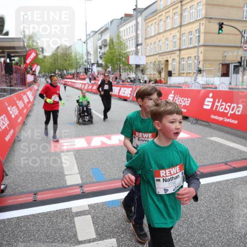 25.04.2026 - Das Zehntel Strokosch-Dieckow http://msf.ph/oto/9632724 25.04.2026 11:11:56 Ziel 7783, 7792 meine-sportfotos.de