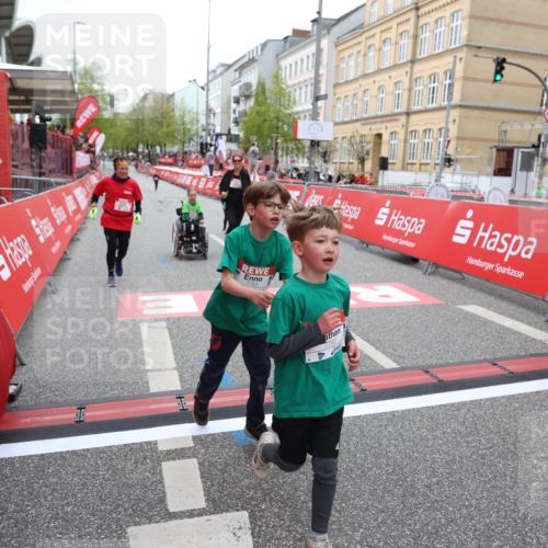 25.04.2026 - Das Zehntel Strokosch-Dieckow http://msf.ph/oto/9632726 25.04.2026 11:11:56 Ziel 7783, 7792 meine-sportfotos.de