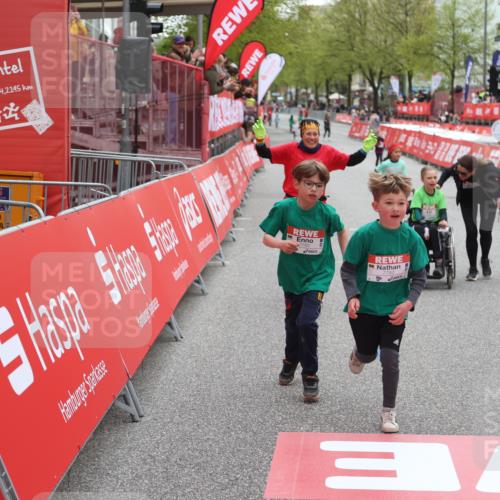 25.04.2026 - Das Zehntel Strokosch-Dieckow http://msf.ph/oto/9632743 25.04.2026 11:11:54 Ziel 7783, 7792 meine-sportfotos.de