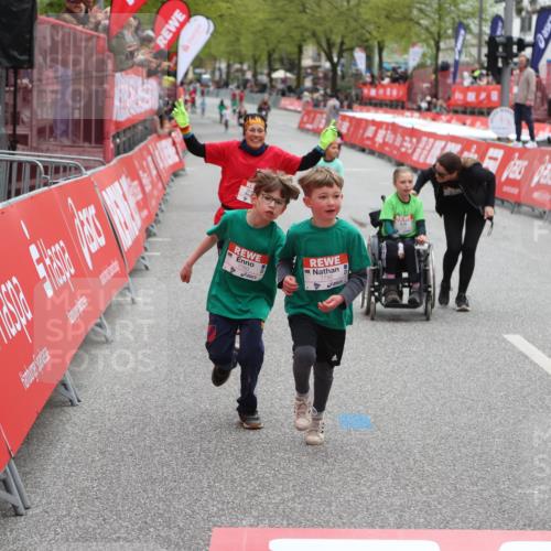 25.04.2026 - Das Zehntel Strokosch-Dieckow http://msf.ph/oto/9632755 25.04.2026 11:11:53 Ziel 7783, 7792 meine-sportfotos.de