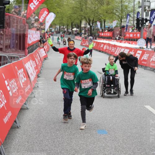 25.04.2026 - Das Zehntel Strokosch-Dieckow http://msf.ph/oto/9632763 25.04.2026 11:11:53 Ziel 7783, 7792 meine-sportfotos.de