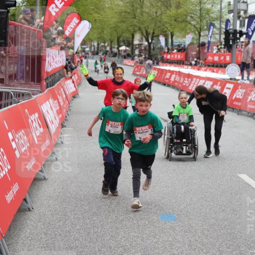 25.04.2026 - Das Zehntel Strokosch-Dieckow http://msf.ph/oto/9632765 25.04.2026 11:11:53 Ziel 7783, 7792 meine-sportfotos.de