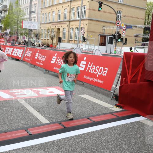 25.04.2026 - Das Zehntel Strokosch-Dieckow http://msf.ph/oto/9632831 25.04.2026 11:11:43 Ziel 5175, 5982 meine-sportfotos.de