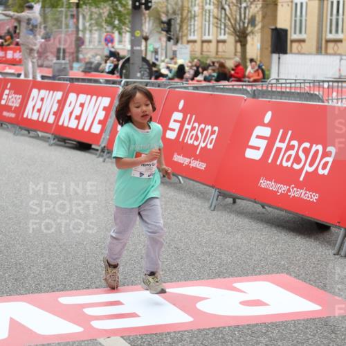 25.04.2026 - Das Zehntel Strokosch-Dieckow http://msf.ph/oto/9632842 25.04.2026 11:11:42 Ziel 5175, 5982 meine-sportfotos.de