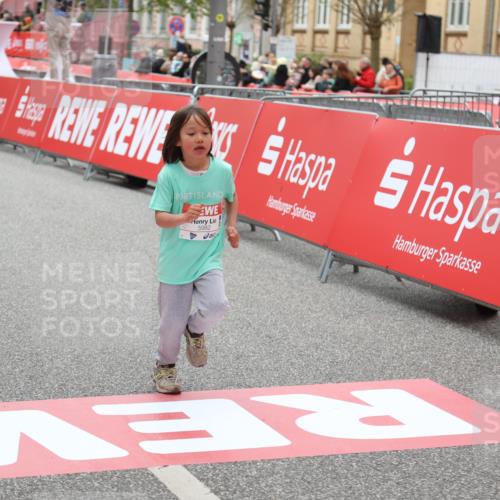 25.04.2026 - Das Zehntel Strokosch-Dieckow http://msf.ph/oto/9632846 25.04.2026 11:11:42 Ziel 5175, 5982 meine-sportfotos.de