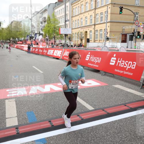 25.04.2026 - Das Zehntel Strokosch-Dieckow http://msf.ph/oto/9632878 25.04.2026 11:11:27 Ziel 7351, 7379, 7530, 7534 meine-sportfotos.de