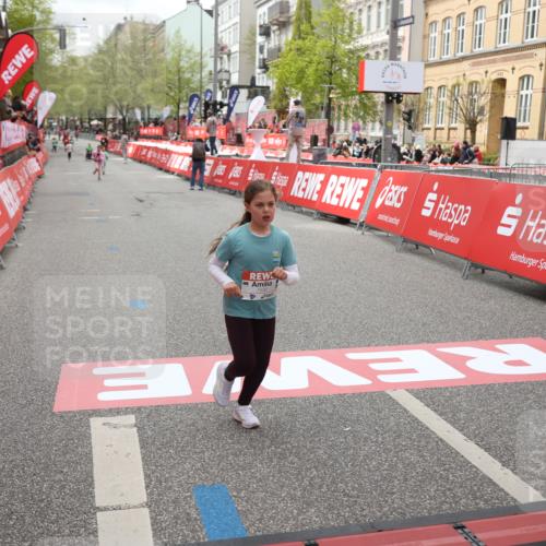 25.04.2026 - Das Zehntel Strokosch-Dieckow http://msf.ph/oto/9632888 25.04.2026 11:11:27 Ziel 7351, 7379, 7530, 7534 meine-sportfotos.de