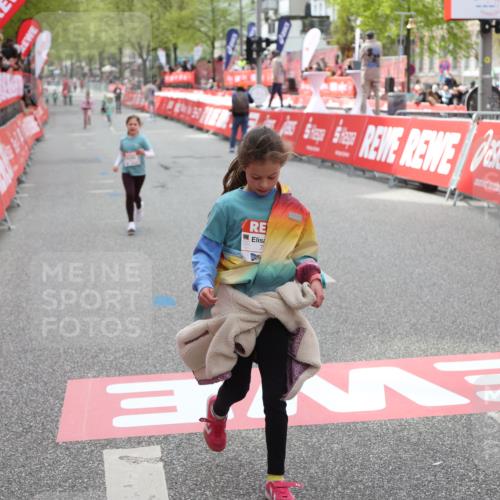 25.04.2026 - Das Zehntel Strokosch-Dieckow http://msf.ph/oto/9632913 25.04.2026 11:11:24 Ziel 7351, 7379, 7534 meine-sportfotos.de