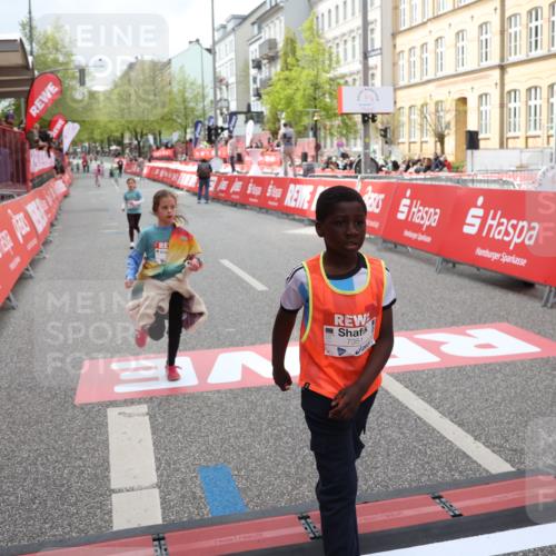 25.04.2026 - Das Zehntel Strokosch-Dieckow http://msf.ph/oto/9632915 25.04.2026 11:11:23 Ziel 7351, 7379, 7534 meine-sportfotos.de