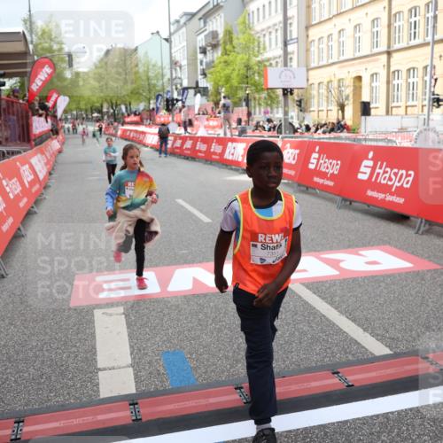25.04.2026 - Das Zehntel Strokosch-Dieckow http://msf.ph/oto/9632916 25.04.2026 11:11:23 Ziel 7351, 7379, 7534 meine-sportfotos.de