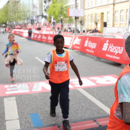 25.04.2026 - Das Zehntel Strokosch-Dieckow http://msf.ph/oto/9632924 25.04.2026 11:11:23 Ziel 7351, 7379, 7534 meine-sportfotos.de