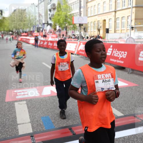 25.04.2026 - Das Zehntel Strokosch-Dieckow http://msf.ph/oto/9632929 25.04.2026 11:11:23 Ziel 7351, 7379, 7534 meine-sportfotos.de