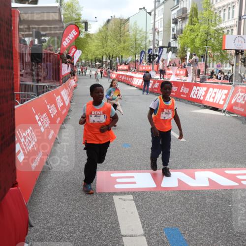 25.04.2026 - Das Zehntel Strokosch-Dieckow http://msf.ph/oto/9632954 25.04.2026 11:11:21 Ziel 7351, 7379 meine-sportfotos.de