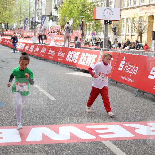 25.04.2026 - Das Zehntel Strokosch-Dieckow http://msf.ph/oto/9632997 25.04.2026 11:11:07 Ziel 5199, 5730, 5849, 5863, 6290 meine-sportfotos.de