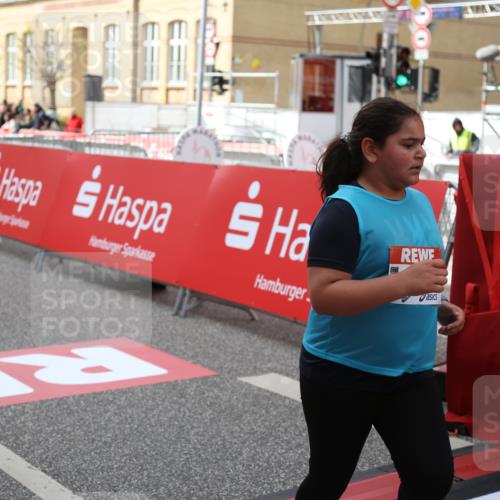 25.04.2026 - Das Zehntel Strokosch-Dieckow http://msf.ph/oto/9632999 25.04.2026 11:11:06 Ziel 5199, 5730, 5849, 5863, 6290 meine-sportfotos.de