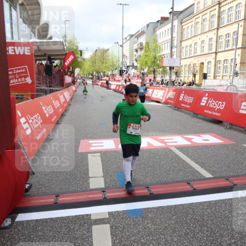 25.04.2026 - Das Zehntel Strokosch-Dieckow http://msf.ph/oto/9633018 25.04.2026 11:11:03 Ziel 5658, 5730, 5863, 6286, 6290, 6862 meine-sportfotos.de