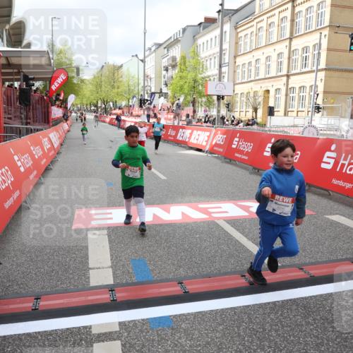 25.04.2026 - Das Zehntel Strokosch-Dieckow http://msf.ph/oto/9633031 25.04.2026 11:11:02 Ziel 5658, 5863, 6286, 6290, 6862, 7432, 7476 meine-sportfotos.de
