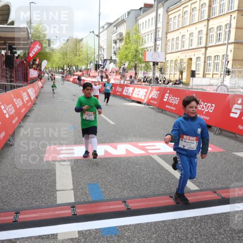 25.04.2026 - Das Zehntel Strokosch-Dieckow http://msf.ph/oto/9633034 25.04.2026 11:11:02 Ziel 5658, 5863, 6286, 6290, 6862, 7432, 7476 meine-sportfotos.de