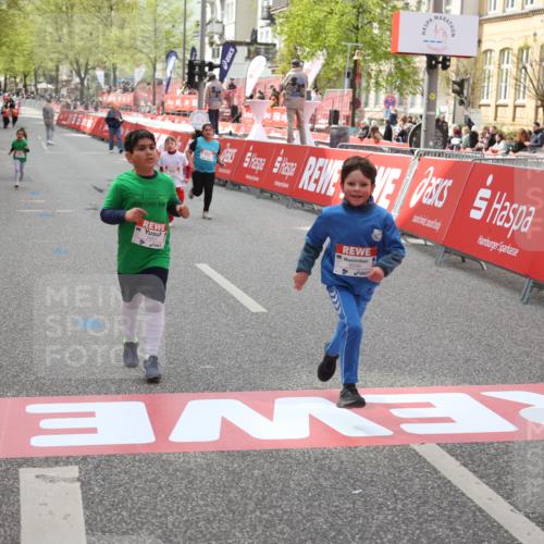 25.04.2026 - Das Zehntel Strokosch-Dieckow http://msf.ph/oto/9633050 25.04.2026 11:11:01 Ziel 5658, 5863, 6286, 6290, 6862, 7432, 7476 meine-sportfotos.de