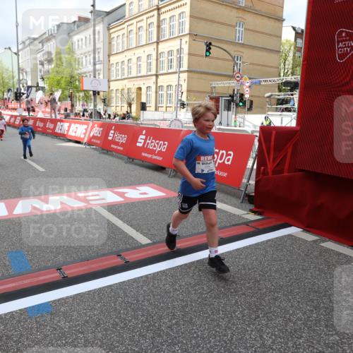 25.04.2026 - Das Zehntel Strokosch-Dieckow http://msf.ph/oto/9633059 25.04.2026 11:11:00 Ziel 5658, 6286, 6290, 6862, 7432, 7476 meine-sportfotos.de
