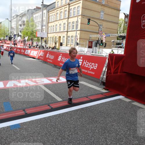 25.04.2026 - Das Zehntel Strokosch-Dieckow http://msf.ph/oto/9633066 25.04.2026 11:11:00 Ziel 5658, 6286, 6290, 6862, 7432, 7476 meine-sportfotos.de
