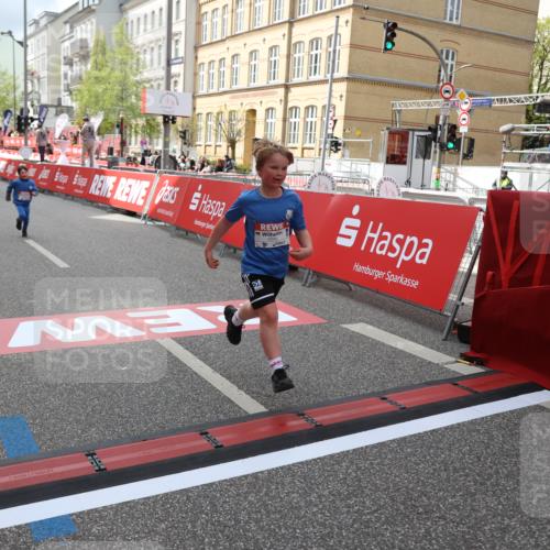 25.04.2026 - Das Zehntel Strokosch-Dieckow http://msf.ph/oto/9633068 25.04.2026 11:10:59 Ziel 5658, 6286, 6290, 6862, 7432, 7476 meine-sportfotos.de