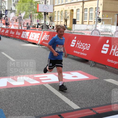 25.04.2026 - Das Zehntel Strokosch-Dieckow http://msf.ph/oto/9633072 25.04.2026 11:10:59 Ziel 5658, 6286, 6290, 6862, 7432, 7476 meine-sportfotos.de