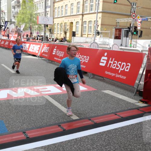 25.04.2026 - Das Zehntel Strokosch-Dieckow http://msf.ph/oto/9633082 25.04.2026 11:10:58 Ziel 5658, 6286, 6862, 7432, 7476 meine-sportfotos.de